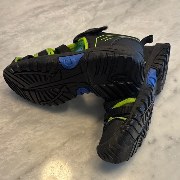 Element Water Shoes Blue and Green Quick-Adjust Design - Picture 3 of 3